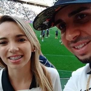 Meet your Posher, Thais